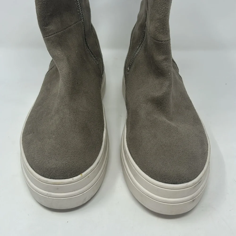 J Sliders Tan Suede-Like Faux Fur Lined Zipped Ankle Sneaker Boots Size 7.5